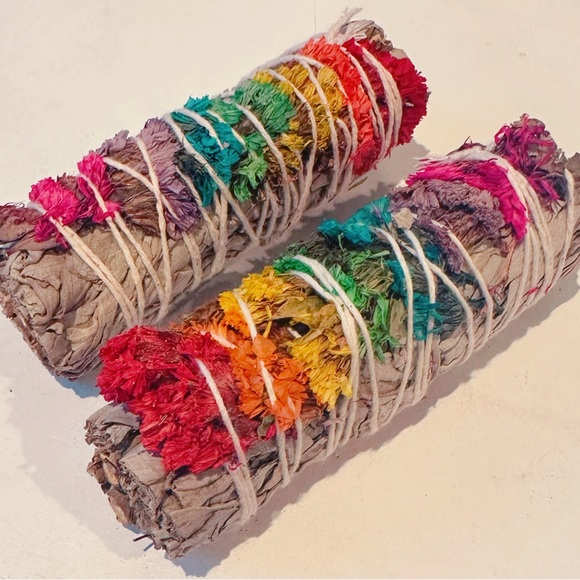 [ 3 FOR $20 ] CHAKRA SAGE SMUDGE STICK 4 INCH - Picture 2 of 6
